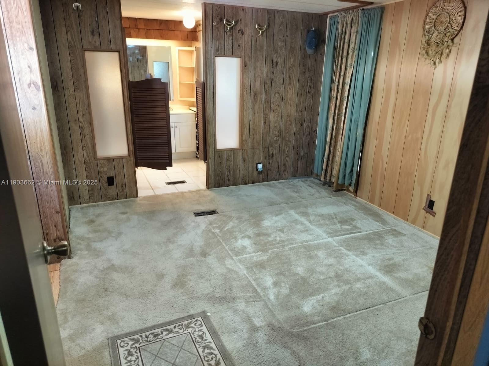 206 West 2nd Court Key Largo, FL 33037 - Photo 31 of 53 a view of a bathroom