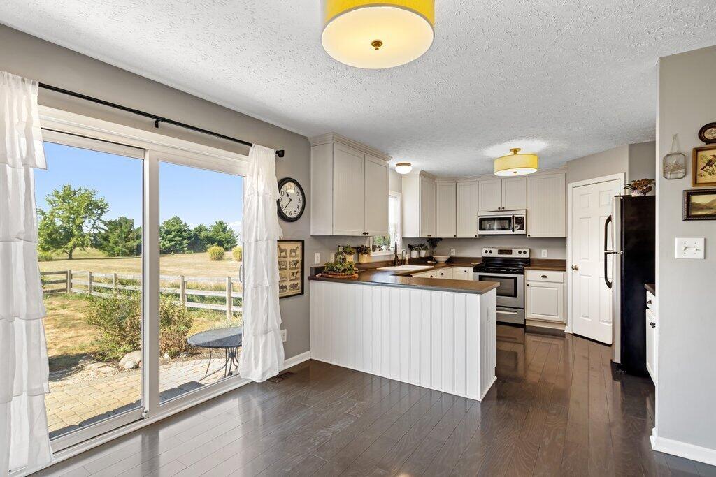 15525 Hagenderfer Road Plain City, OH 43064 - Photo 12 of 49 15525 Hagenderfer Road-15.jpg-SMALL