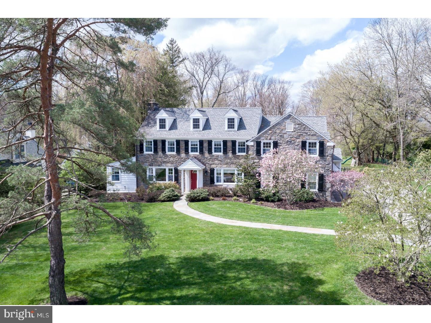 528 Atterbury Road Villanova, PA 19085 - Photo 2 of 25