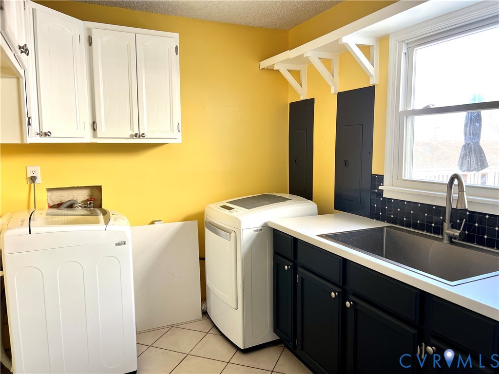 2049 Riddle Road Blackstone, VA 23824 - Photo 9 of 44 a utility room with dryer and washer