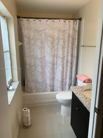 $2,700 | 240 Northwest 114th Avenue, Unit 1103, Sweetwater, FL 33172