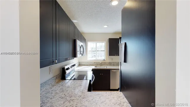 $2,700 | 240 Northwest 114th Avenue, Unit 1103, Sweetwater, FL 33172