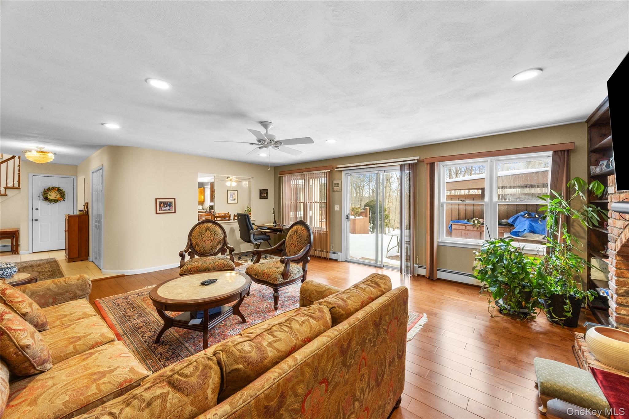 144 Landing Meadow Road Smithtown, NY 11787 - Photo 16 of 45