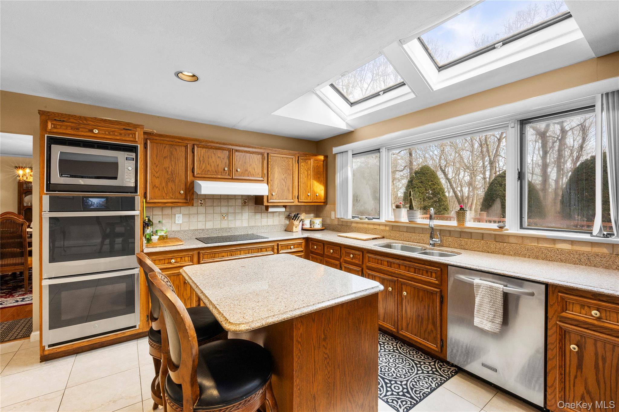 144 Landing Meadow Road Smithtown, NY 11787 - Photo 10 of 45