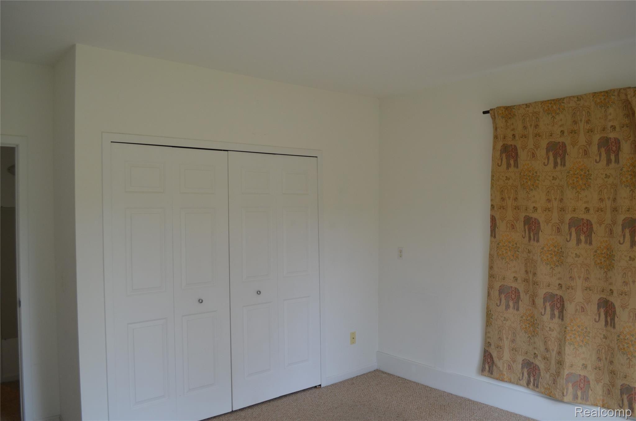 5036 Bullard Road Fenton, MI 48430 - Photo 39 of 62 DSC_0078.JPG