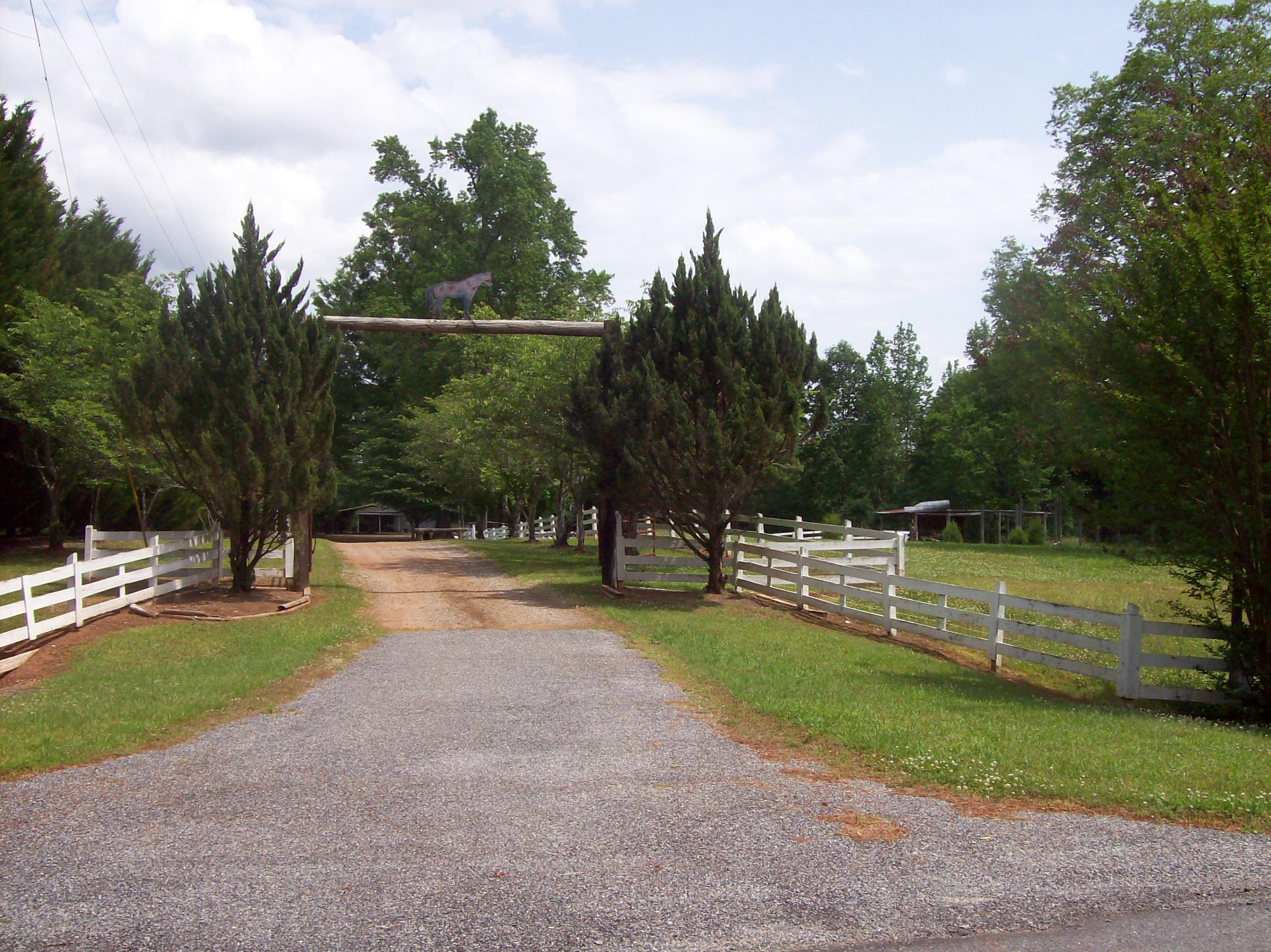 619 Comer Road Gray, GA 31032 - Photo 1 of 24 102_0002