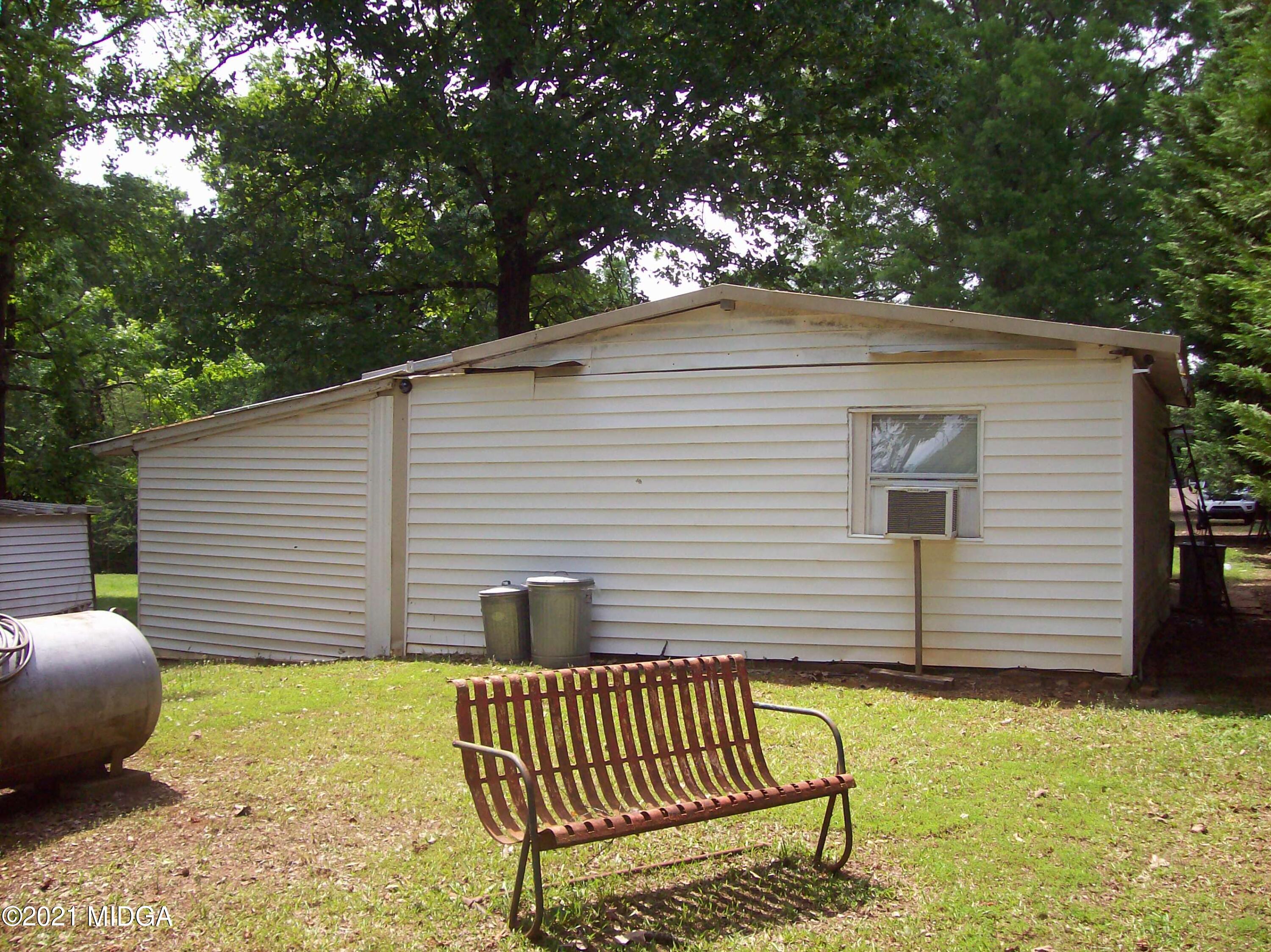 619 Comer Road Gray, GA 31032 - Photo 9 of 24 102_0018