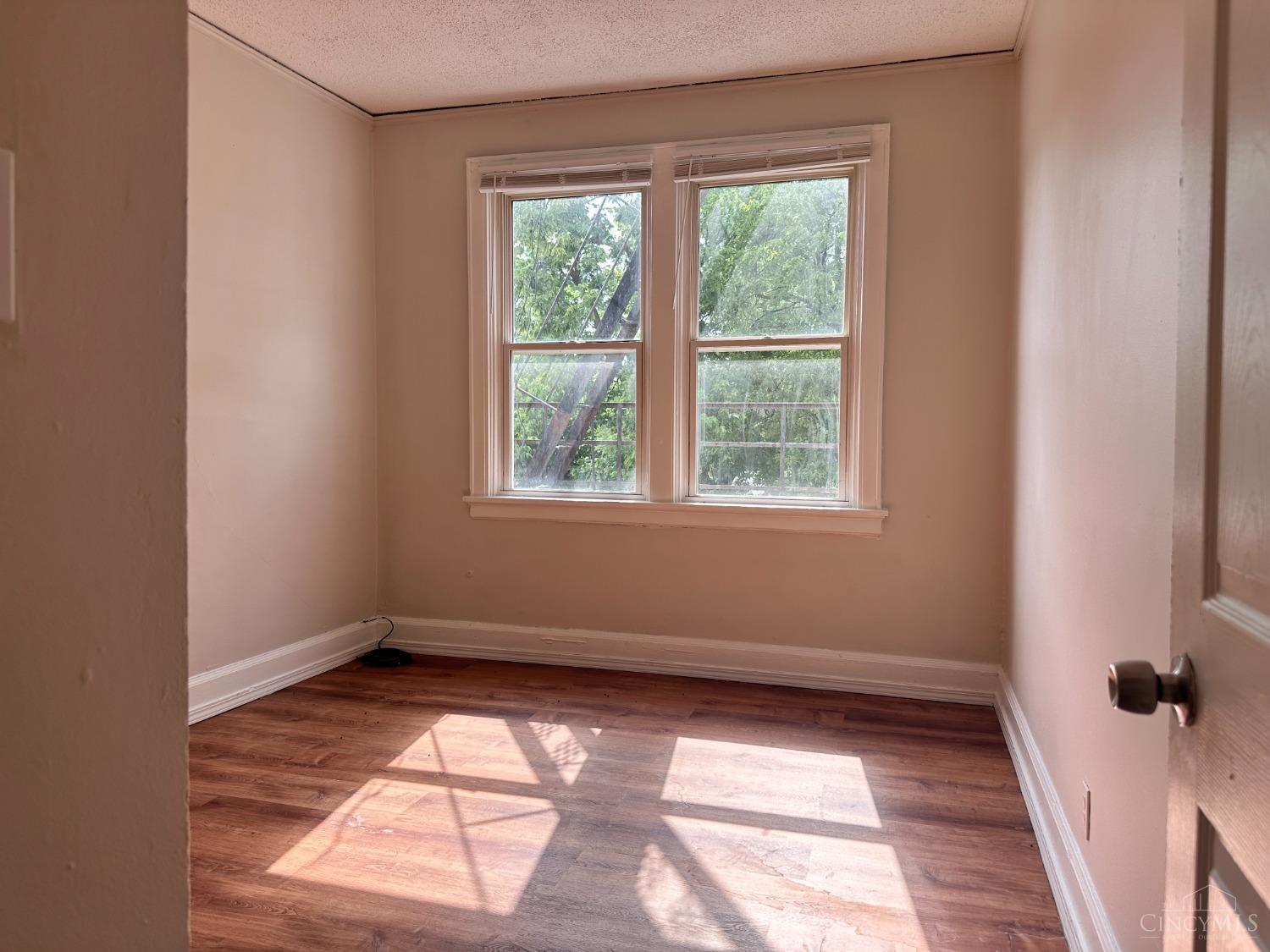 4829 Reading Road Cincinnati, OH 45237 - Photo 6 of 21