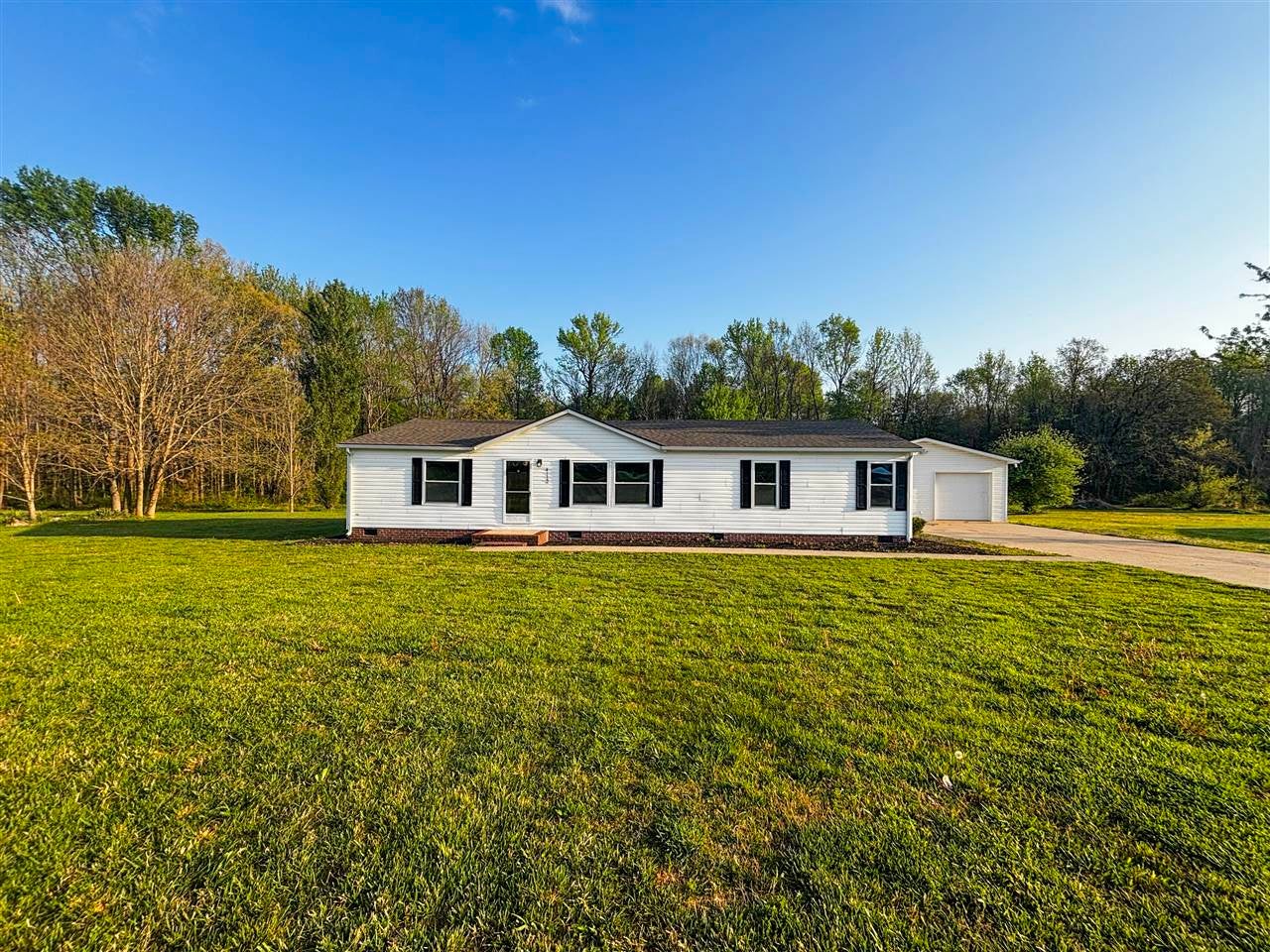 4112 Dripping Springs Road Glasgow, KY 42141 - Photo 1 of 21 Gallery Image 1