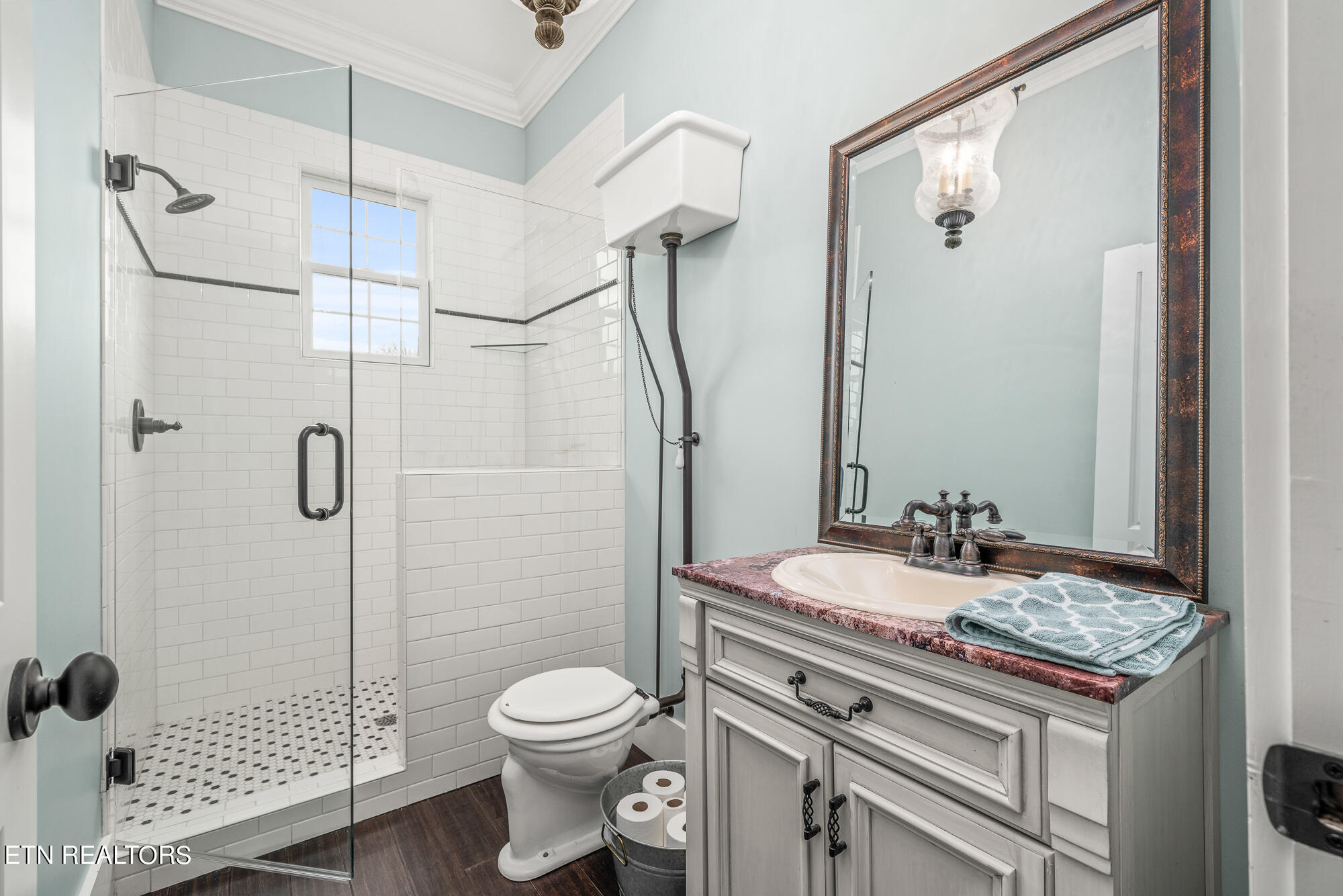 439 Wilson Road Crossville, TN 38571 - Photo 14 of 19 Main Floor Bathroom