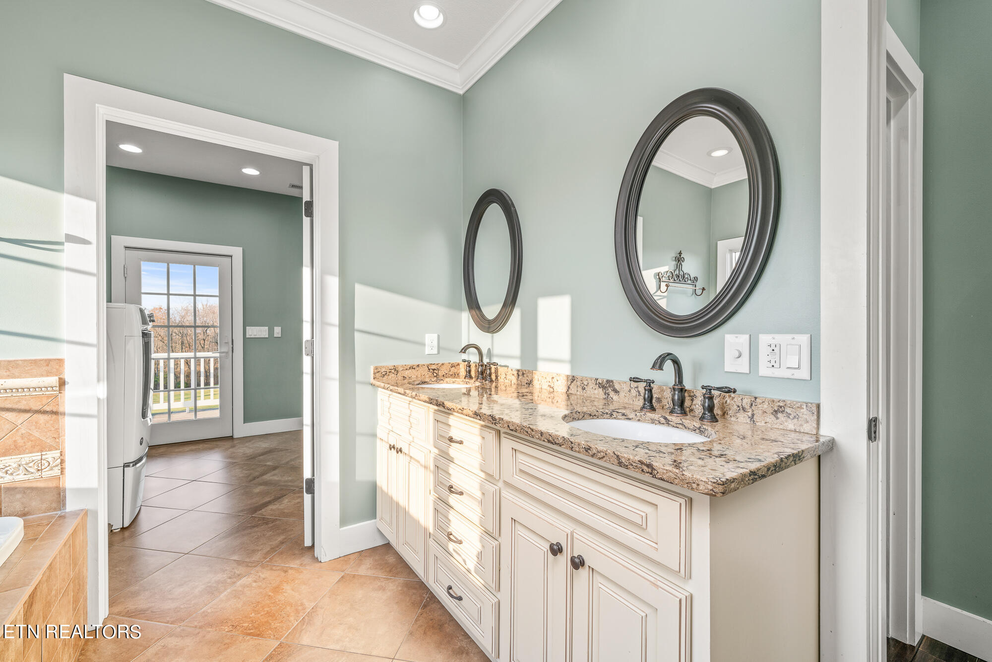 439 Wilson Road Crossville, TN 38571 - Photo 17 of 19 Master Bath