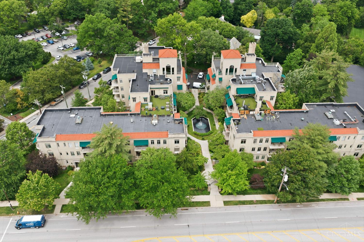 2372 Madison Road, Unit W3D Cincinnati, OH 45208 - Photo 34 of 54