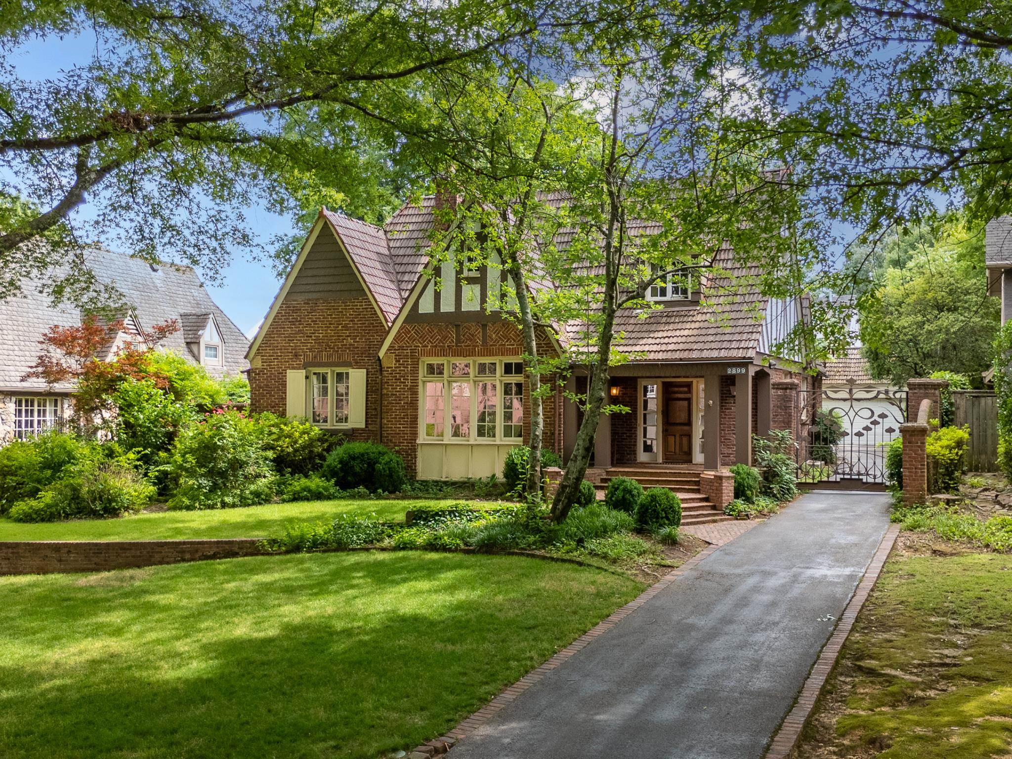 2899 Iroquois Road Memphis, TN 38111 - Photo 3 of 40