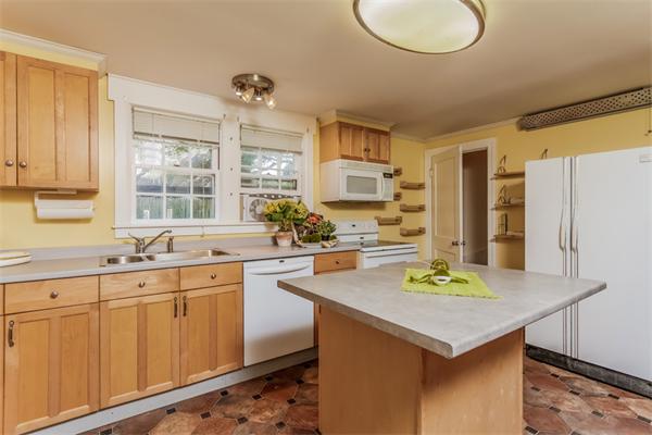 6 Priscilla Road Beverly, MA 01915 - Photo 7 of 22 Gallery Image 7