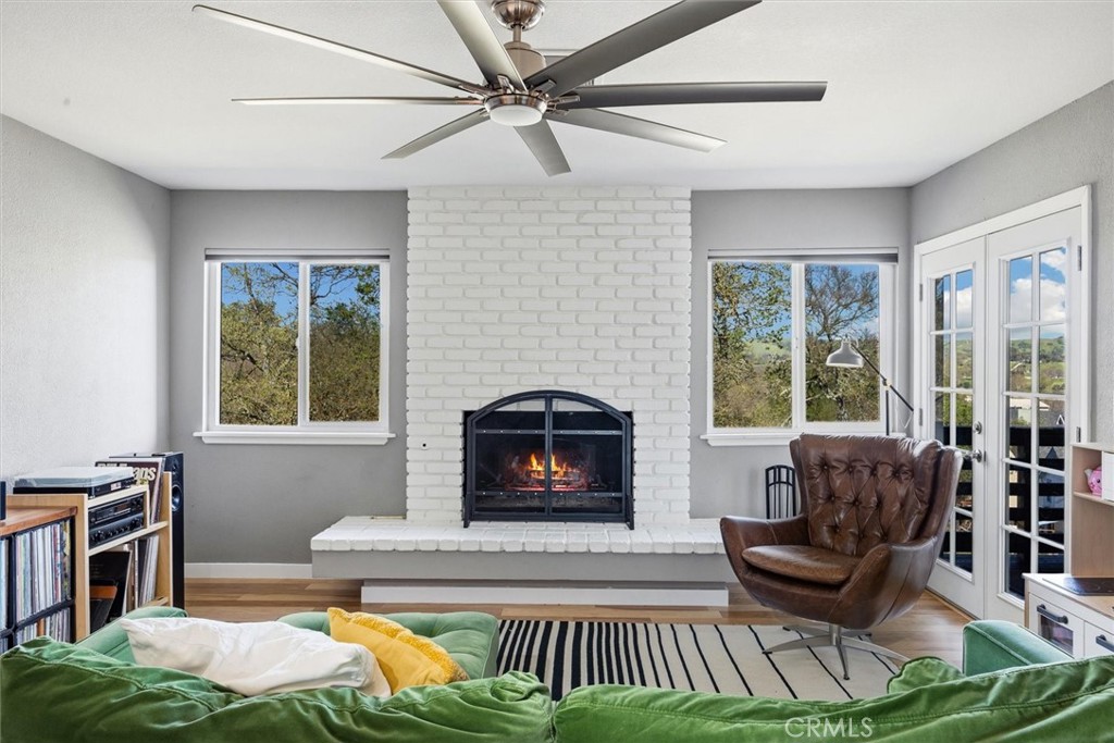 5201 Juarez Avenue Atascadero, CA 93422 - Photo 6 of 35 fireplace digitally altered