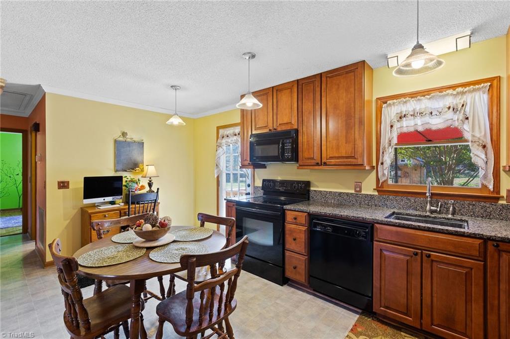 1420 Boone Road Burlington, NC 27217 - Photo 14 of 38 Gallery Image 14