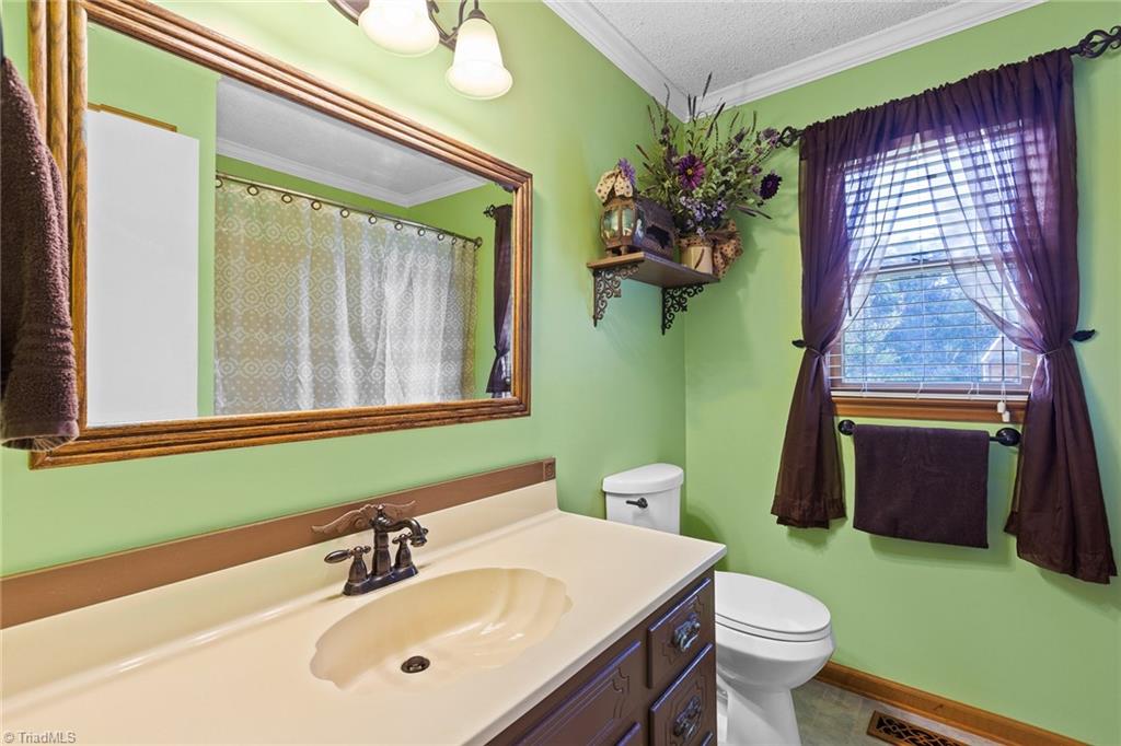 1420 Boone Road Burlington, NC 27217 - Photo 24 of 38 Gallery Image 24