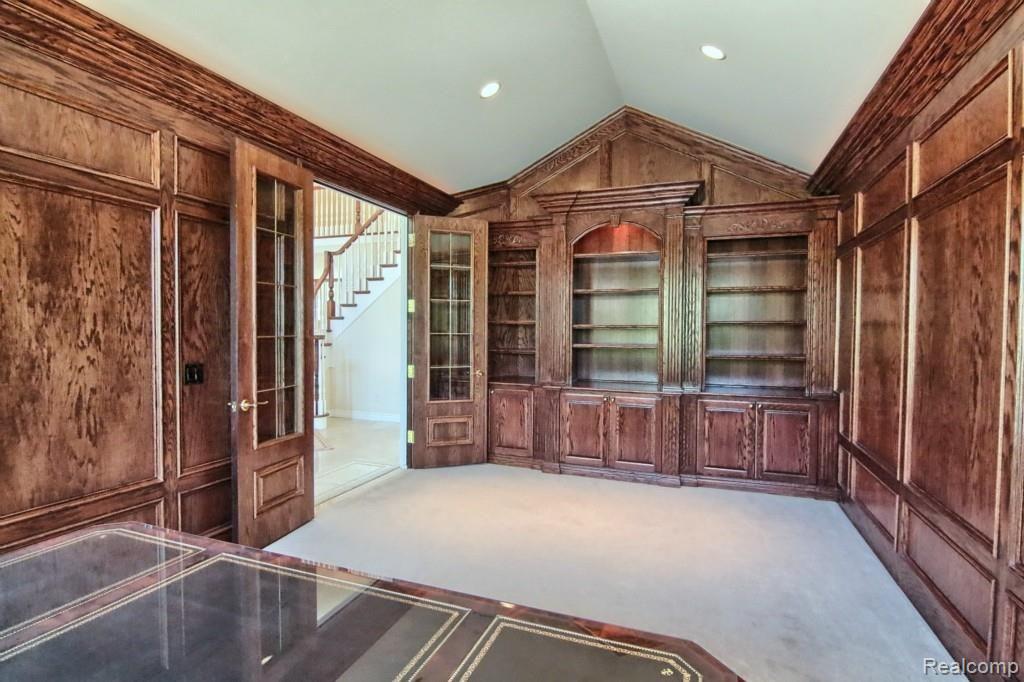 2695 Shorebrook Court Rochester, MI 48306 - Photo 14 of 31 Library_2nd_View.jpg