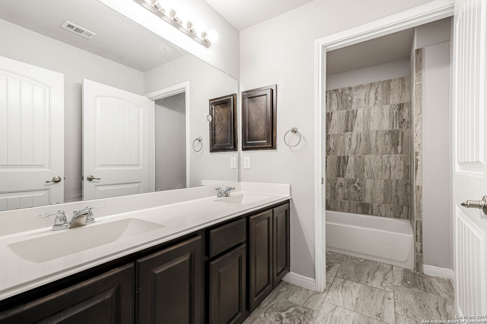 8908 Arundal Garden Converse, TX 78109 - Photo 29 of 32