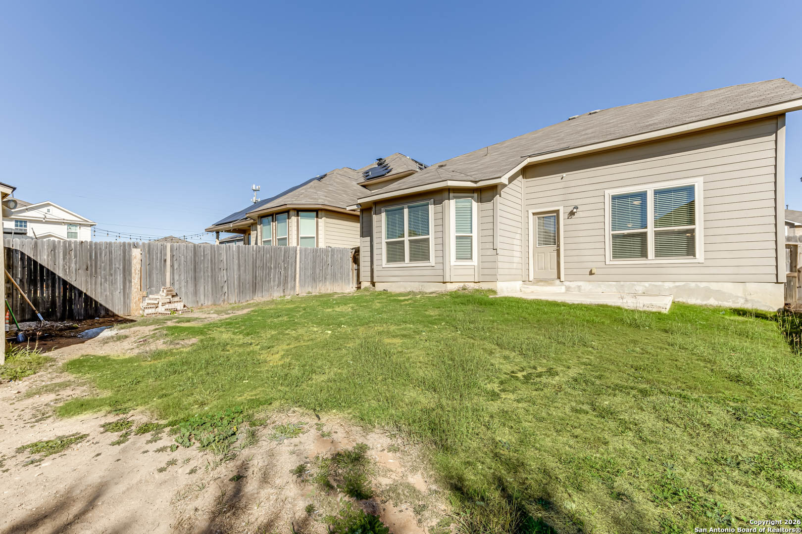 8908 Arundal Garden Converse, TX 78109 - Photo 5 of 32