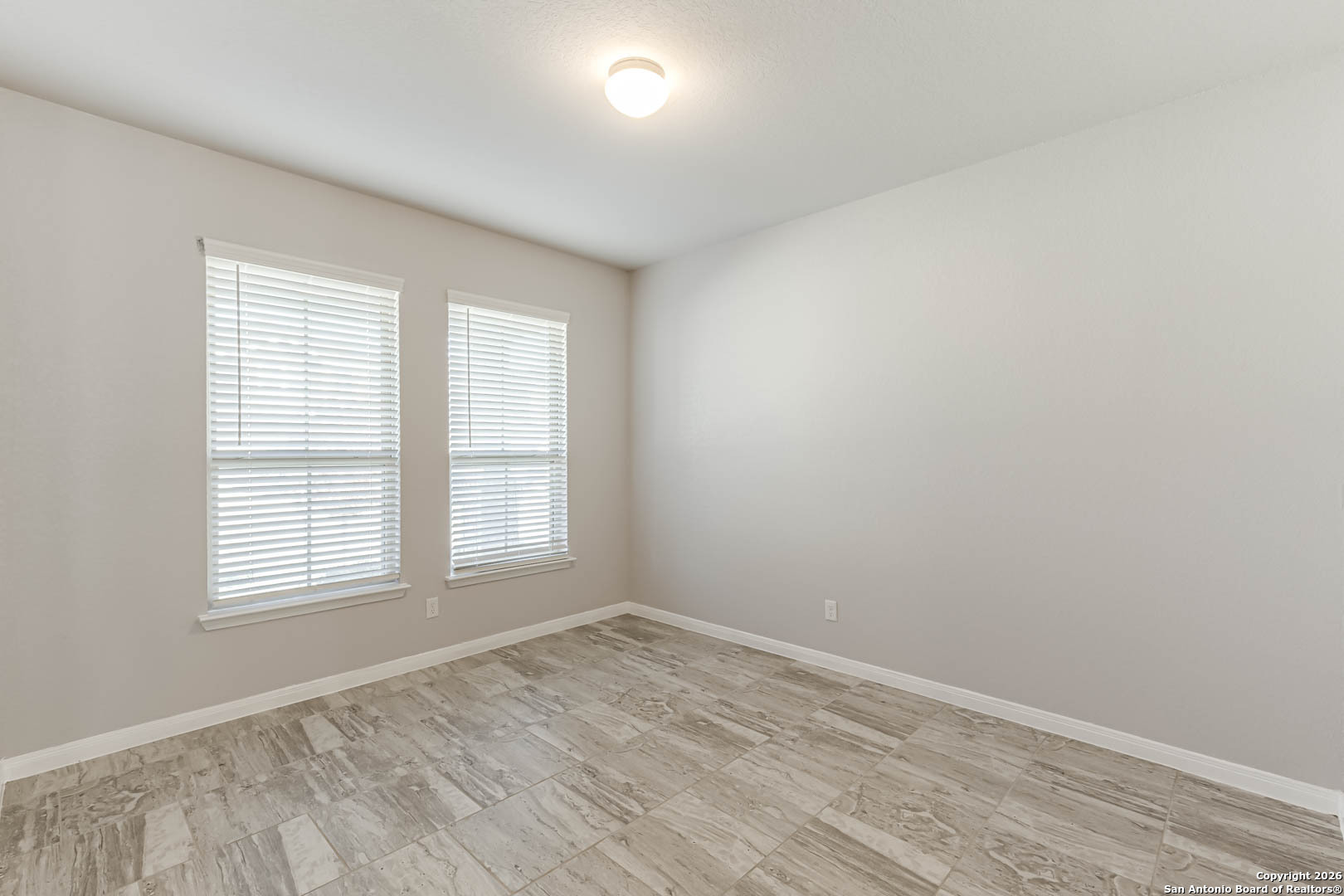 8908 Arundal Garden Converse, TX 78109 - Photo 7 of 32