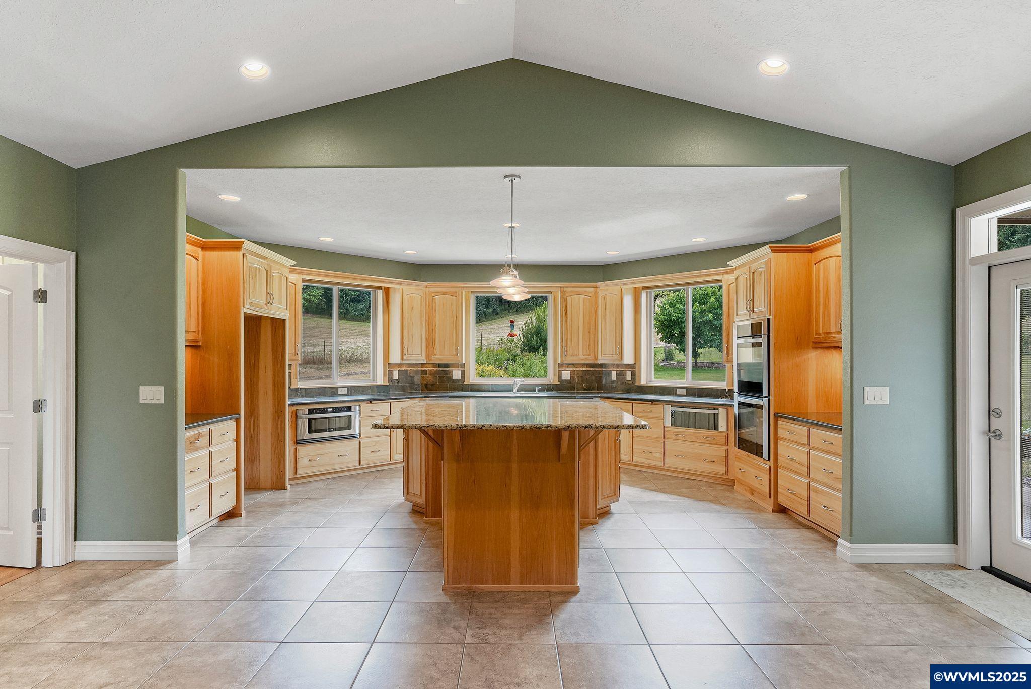 8685 Parrish Gap Road Southeast Turner, OR 97392 - Photo 3 of 50 Gallery Image 3