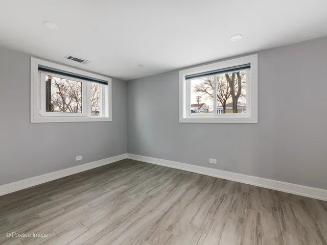 $699,900 | 7225 East Prairie Road, Lincolnwood, IL 60712