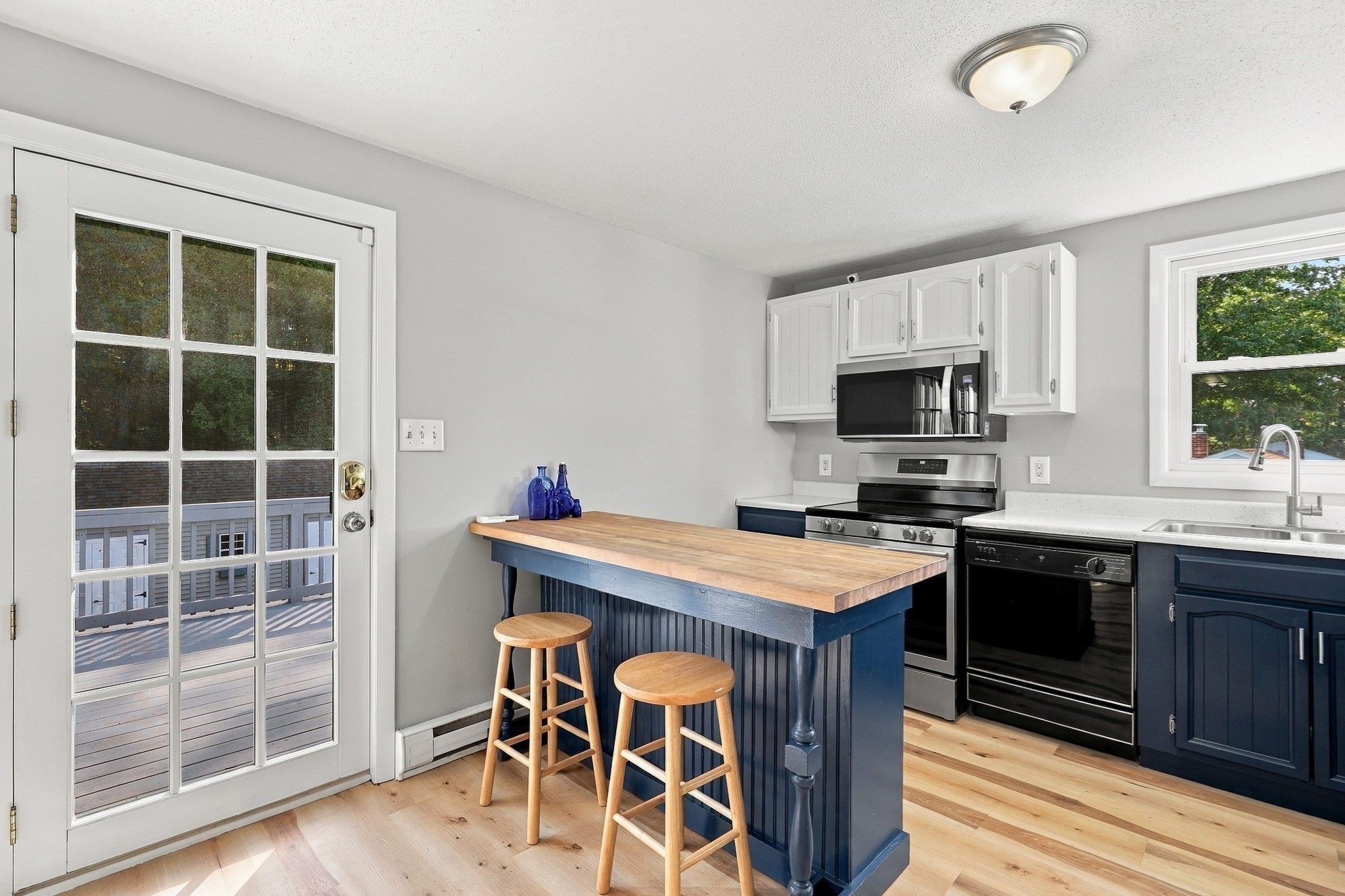 82 City Depot Road Charlton, MA 01507 - Photo 12 of 40 Gallery Image 12