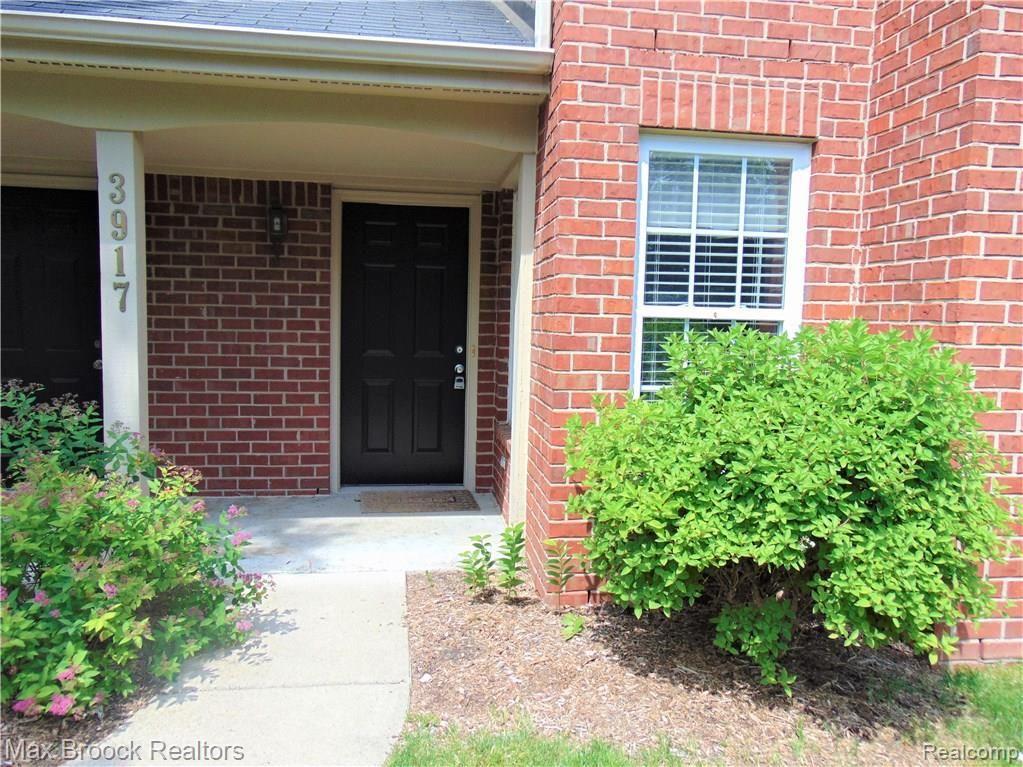 3917 Berkeley Avenue Canton, MI 48188 - Photo 2 of 16