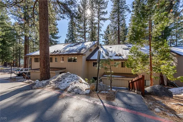 $887,000 | 321 Ski Way, Unit 197, Incline Village, NV 89451