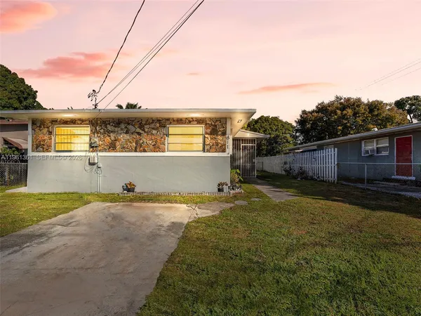 $515,000 | 811 Northwest 112th Street, Miami, FL 33168