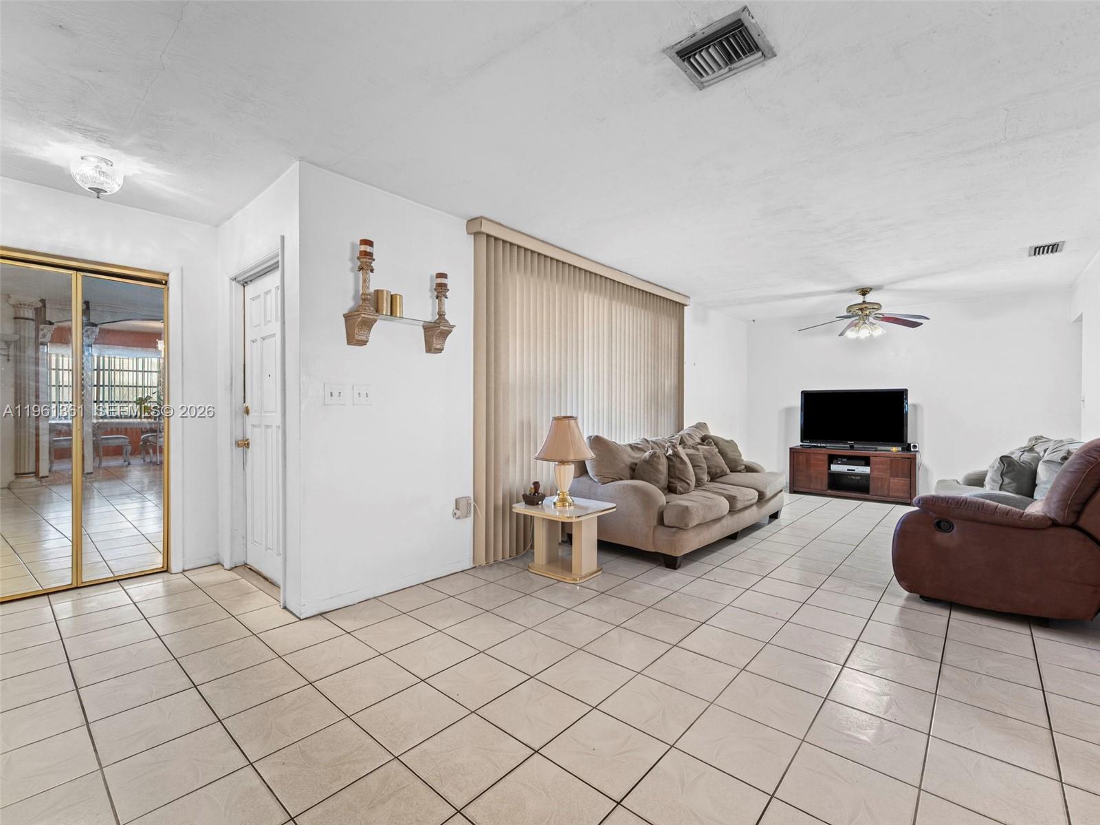 811 Northwest 112th Street Miami, FL 33168 - Photo 8 of 54