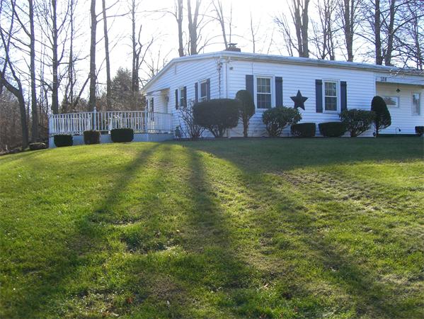 108 Meadowbrook Road Holyoke, MA 01040 - Photo 4 of 17 Gallery Image 4