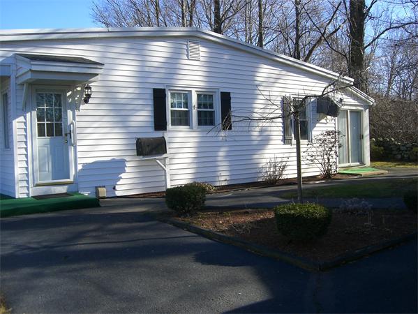 108 Meadowbrook Road Holyoke, MA 01040 - Photo 5 of 17 Gallery Image 5