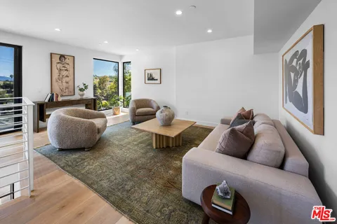 $1,795,000 | 4683 Glenalbyn Drive, Los Angeles, CA 90065