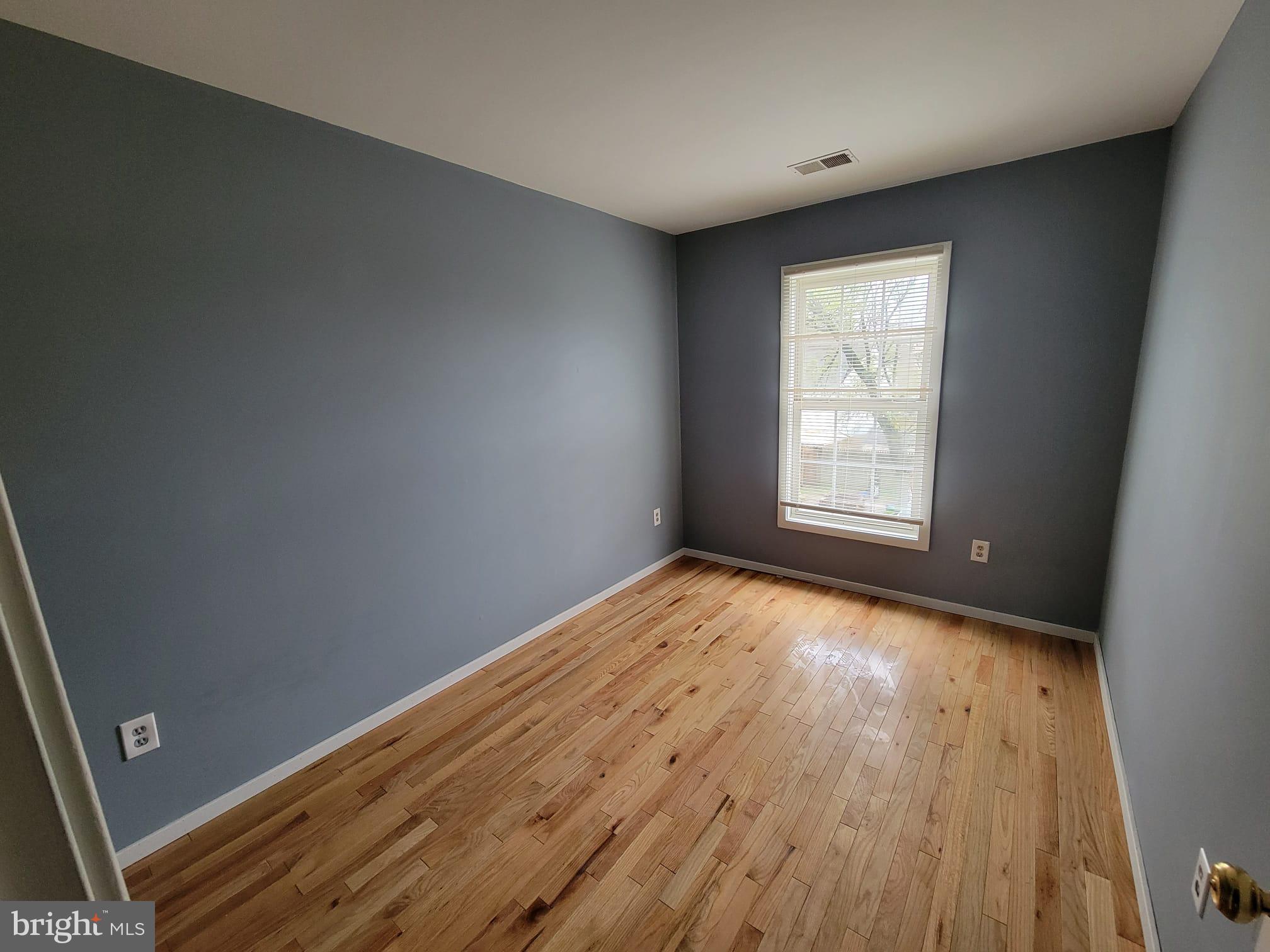 1119 Inner Circle Brooklyn, MD 21225 - Photo 12 of 23 2-Bed room