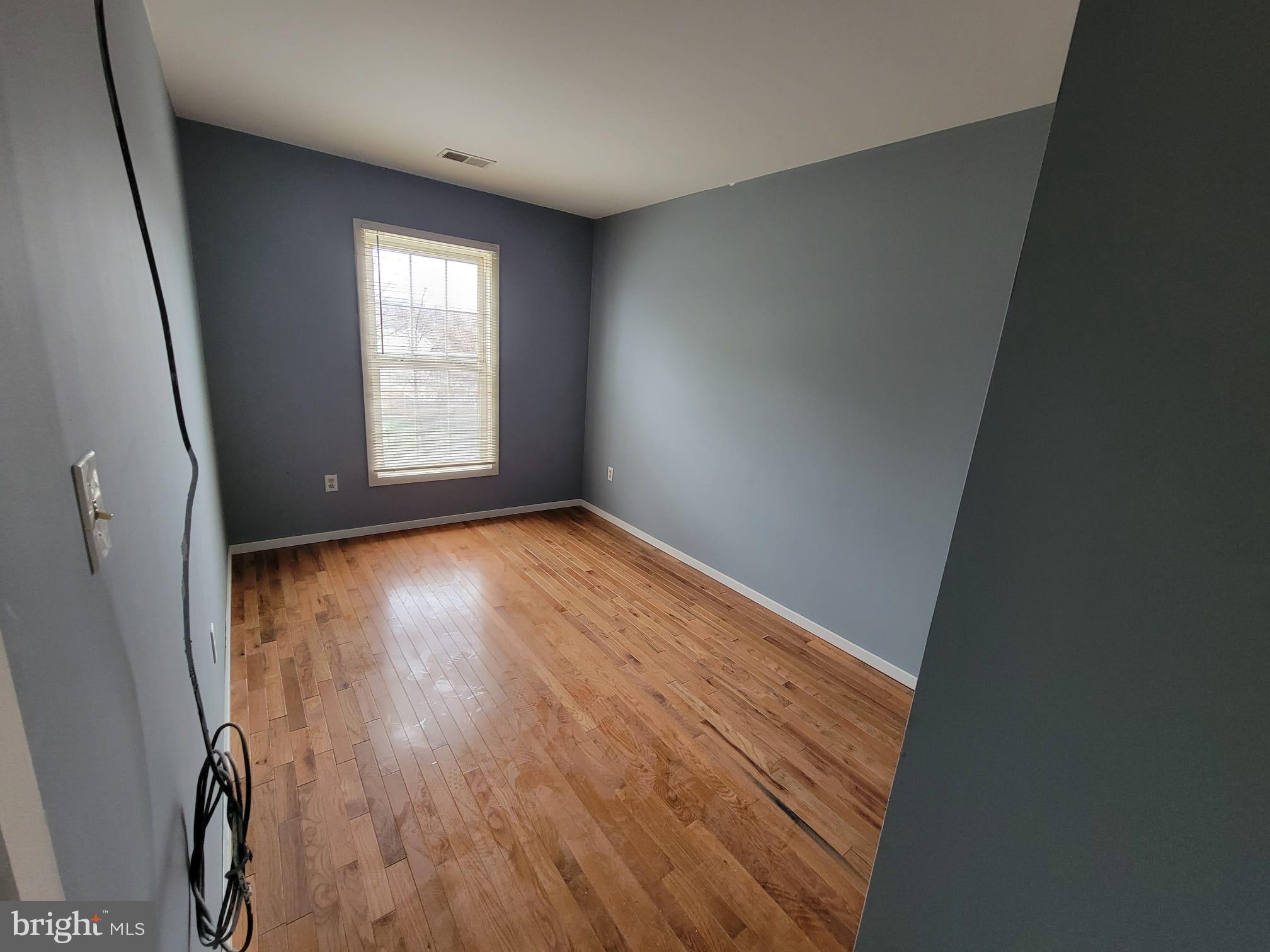 1119 Inner Circle Brooklyn, MD 21225 - Photo 14 of 23 3-Bed room