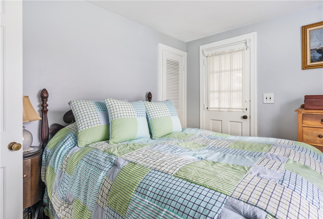 8 Fort Hill Road Bristol, RI 02809 - Photo 8 of 42