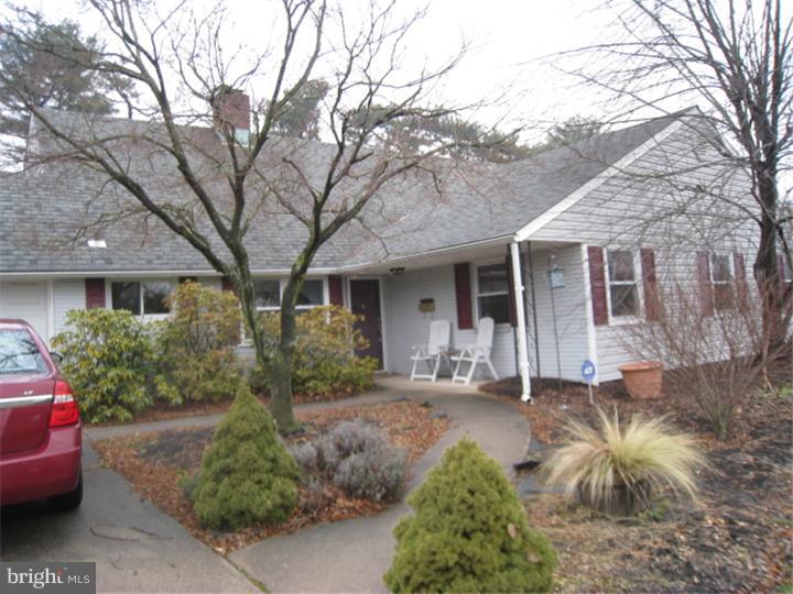 55 Four Leaf Road Levittown, PA 19056 - Photo 2 of 24 Exterior