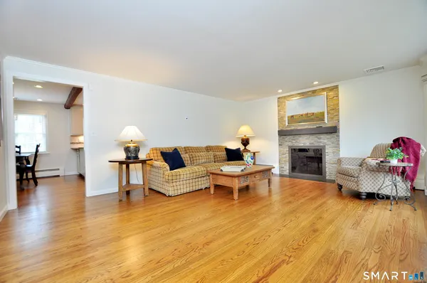 $589,900 | 170 Simsbury Road, Granby, CT 06090