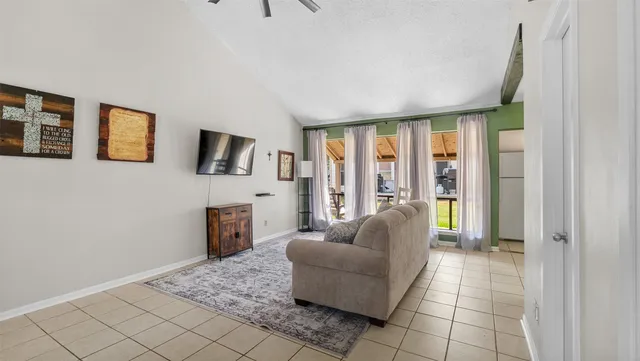 $1,200 | 68 Westwood Drive West, Trinity, TX 75862