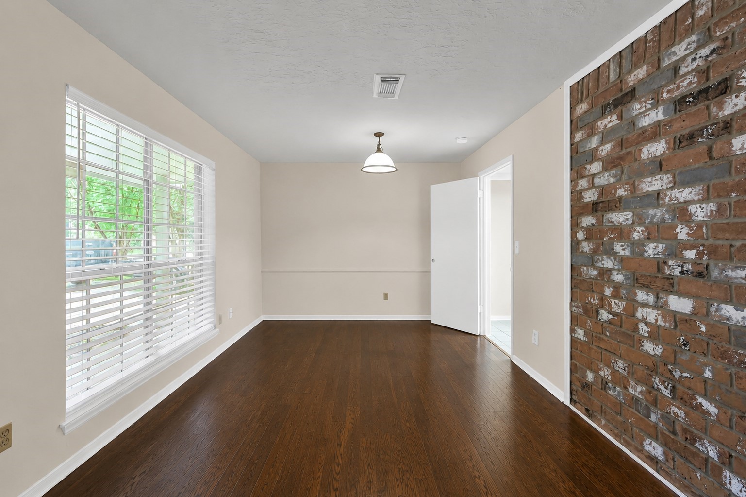 29610 Loddington Street Spring, TX 77386 - Photo 8 of 27 dining room