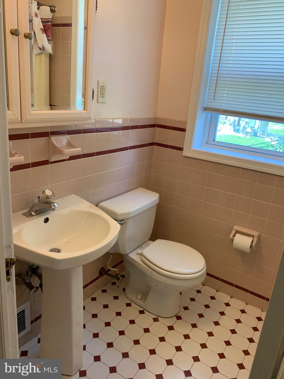 150 Alverstone Road Clifton Heights, PA 19018 - Photo 13 of 29 Gallery Image 13