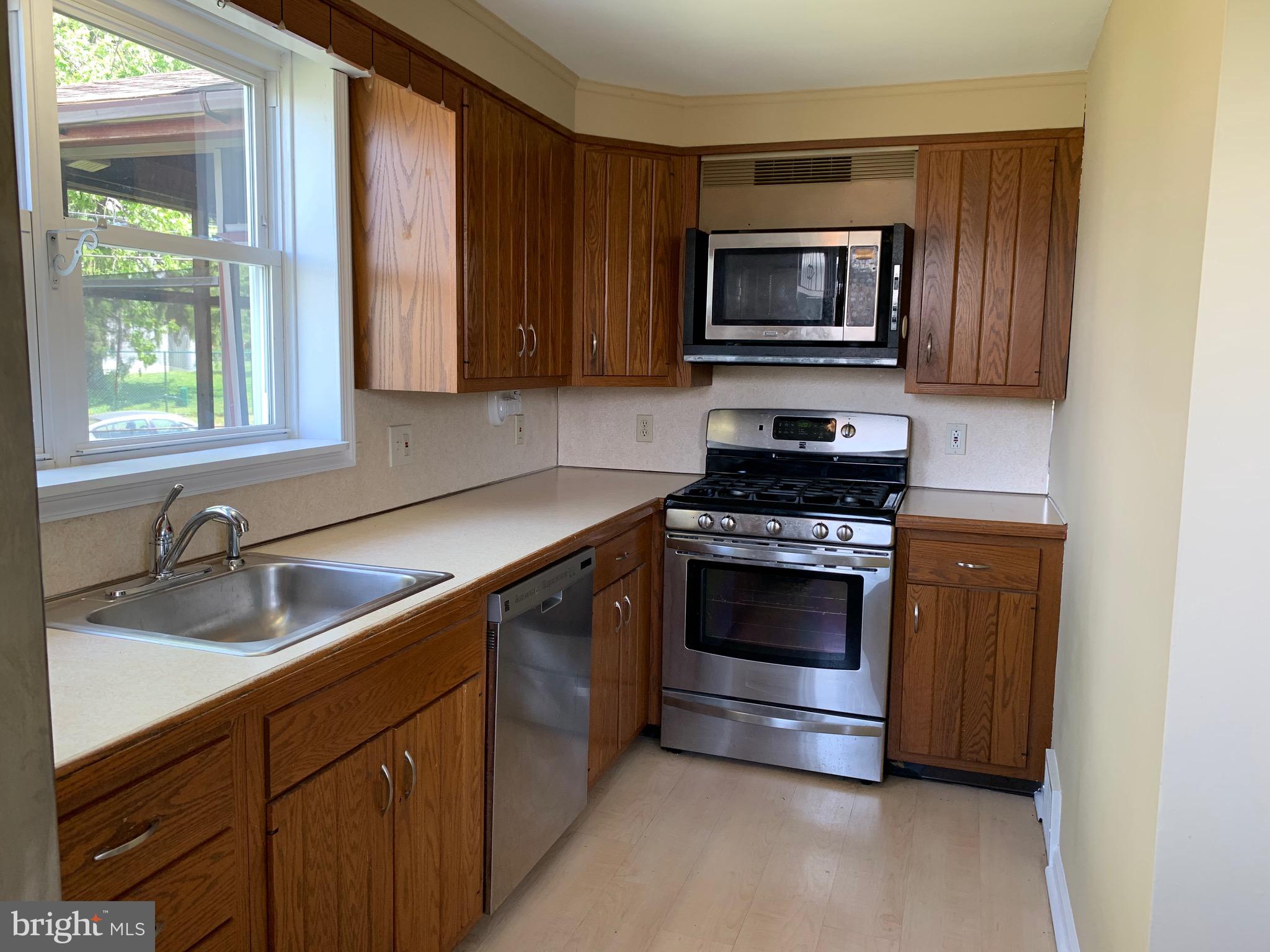 150 Alverstone Road Clifton Heights, PA 19018 - Photo 9 of 29 Gallery Image 9