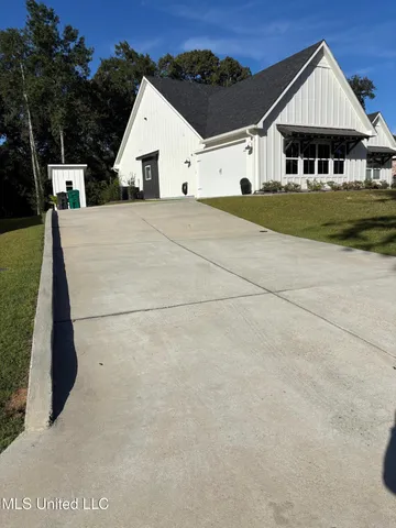 $599,900 | 87120 Highpoint Drive, Diamondhead, MS 39525