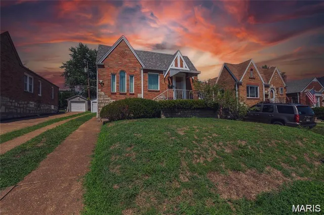$195,000 | 317 Tacoma Drive, St. Louis, MO 63125