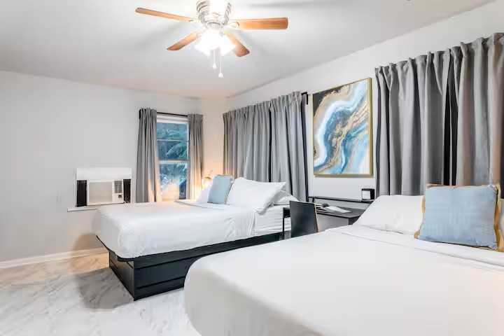 109 Fargo Street, Unit B Houston, TX 77006 - Photo 5 of 9