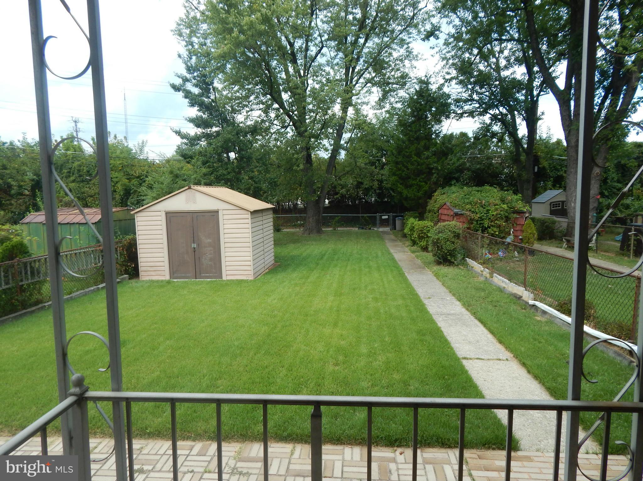 1884 Yakona Road Baltimore, MD 21234 - Photo 19 of 19 a view of a backyard