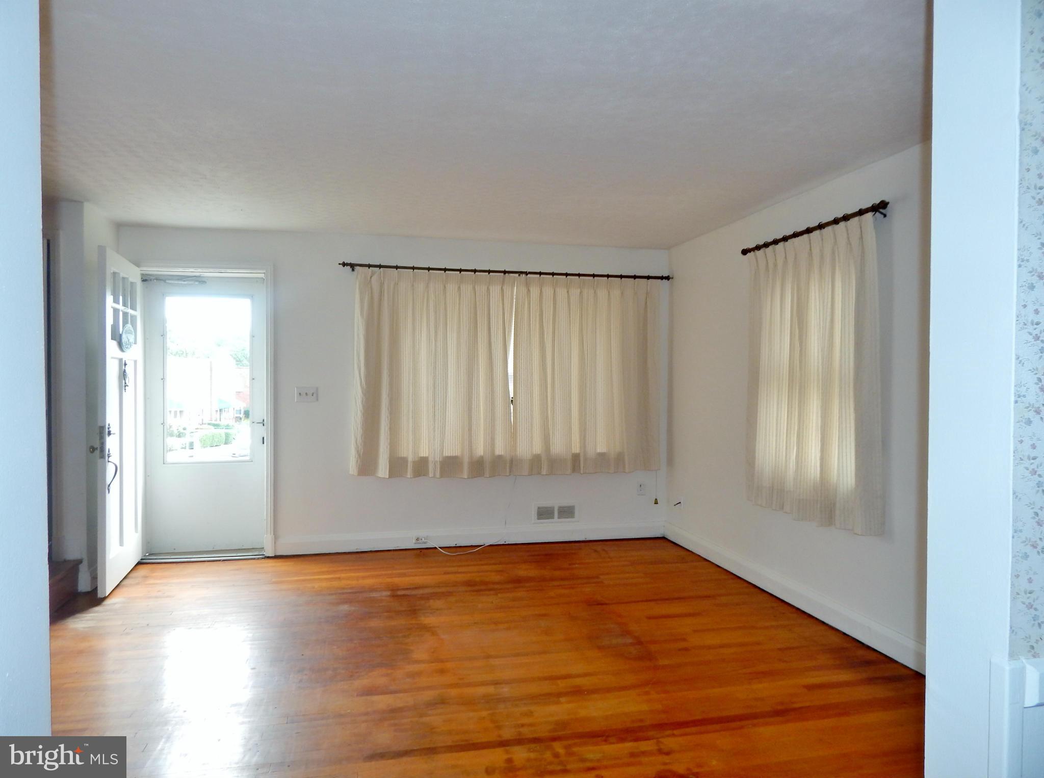 1884 Yakona Road Baltimore, MD 21234 - Photo 3 of 19 an empty room with window