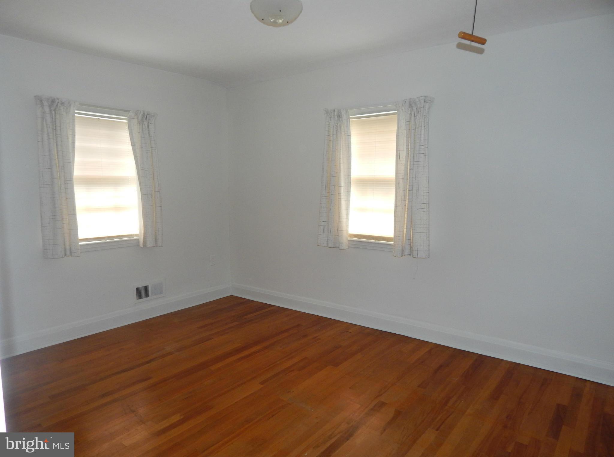 1884 Yakona Road Baltimore, MD 21234 - Photo 10 of 19 an empty room with window
